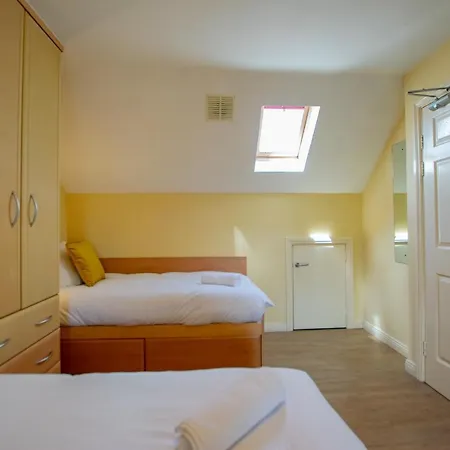 펜션 137 - The Townhouse At Gort Na Coiribe By Shortstays *