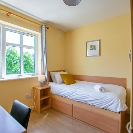 Feriehus 137 - The Townhouse At Gort Na Coiribe By Shortstays Galway