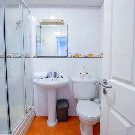 137 - Spacious 5br By Shortstays - Sleeps 7 Galway