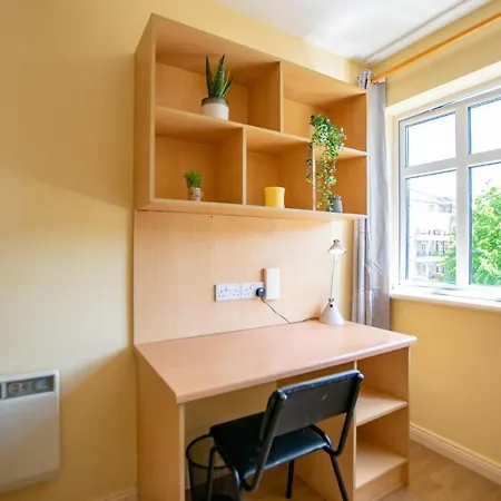 137 - Spacious 5br By Shortstays - Sleeps 7 Galway