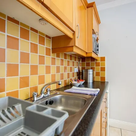 137 - The Townhouse At Gort Na Coiribe By Shortstays Feriehus Galway