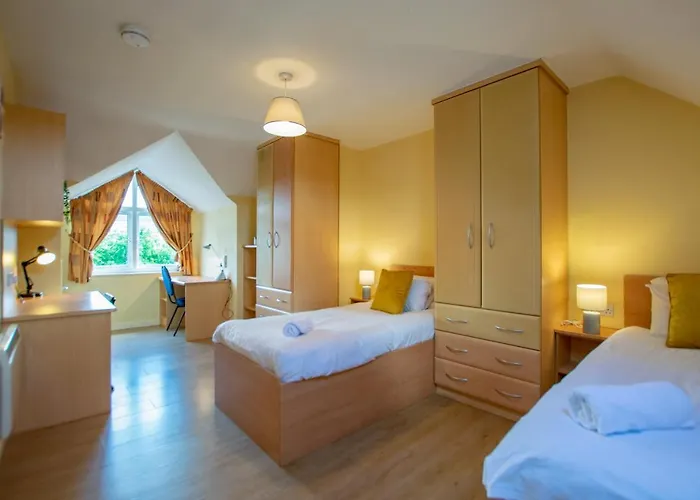 137 - The Townhouse At Gort Na Coiribe By Shortstays Ferienhaus