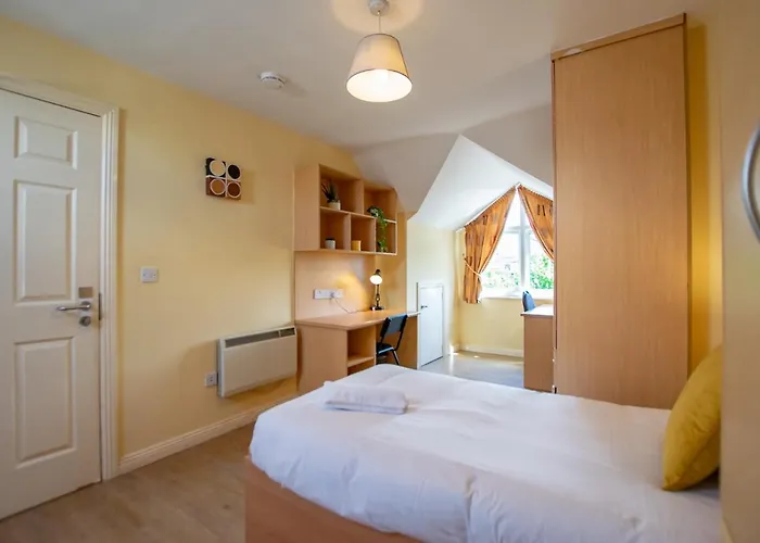 137 - The Townhouse At Gort Na Coiribe By Shortstays Ferienhaus *