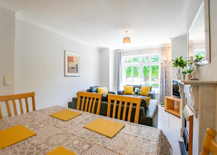 137 - The Townhouse At Gort Na Coiribe By Shortstays Ferienhaus *