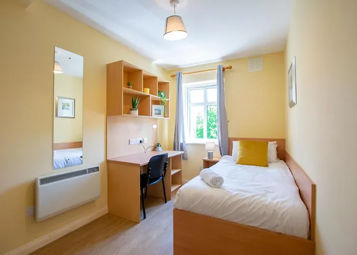 137 - The Townhouse At Gort Na Coiribe By Shortstays Ferienhaus Galway